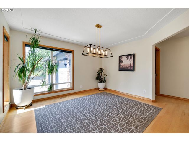 20530 S LELAND Rd, Oregon City, OR 97045