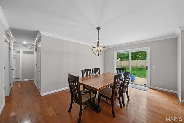 106 Bellechasse Drive, Chesterfield, MO 63017