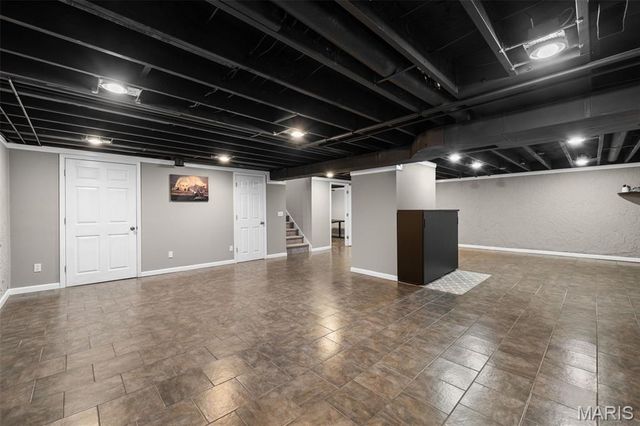 106 Bellechasse Drive, Chesterfield, MO 63017