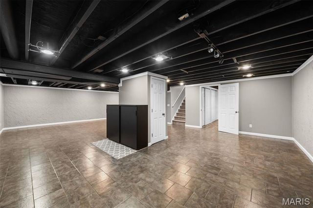 106 Bellechasse Drive, Chesterfield, MO 63017