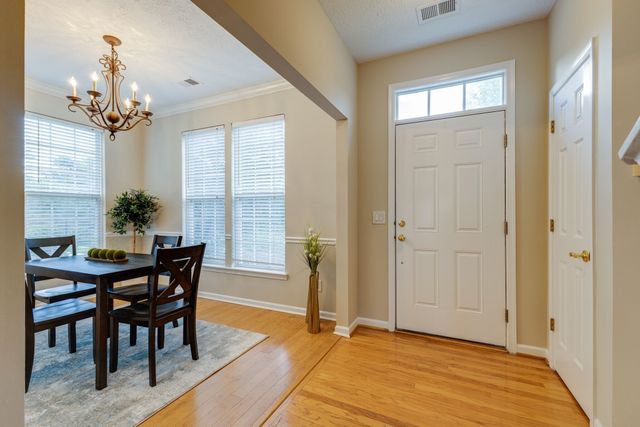 638 Saint Jules Ln, Nashville, TN 37211