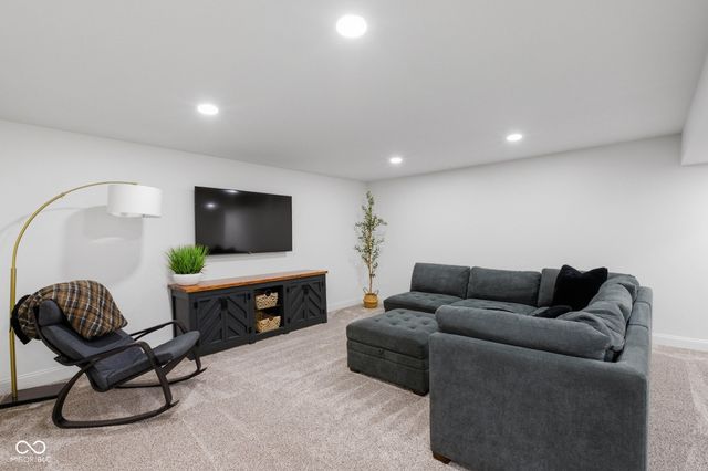 6680 Eagles Nest Lane, Mccordsville, IN 46055