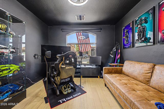 3913 W ESCUDA Drive, Glendale, AZ 85308