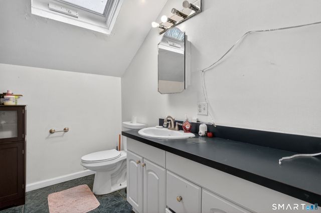 18 Cadbury Place, Naugatuck, CT 06770