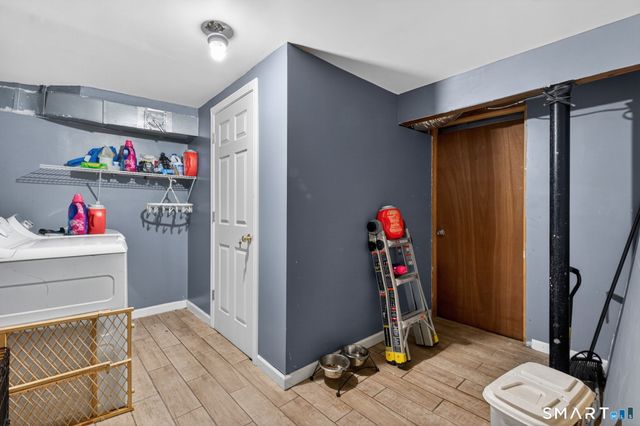 18 Cadbury Place, Naugatuck, CT 06770