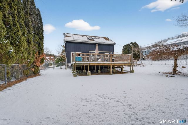 18 Cadbury Place, Naugatuck, CT 06770