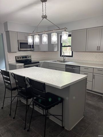 2621 Bonny Lane, Lafayette, IN 47904