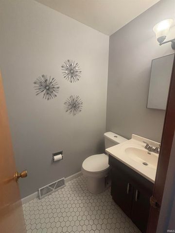 2621 Bonny Lane, Lafayette, IN 47904