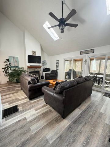 370 Wesley Circle, Jamestown, KY 42629