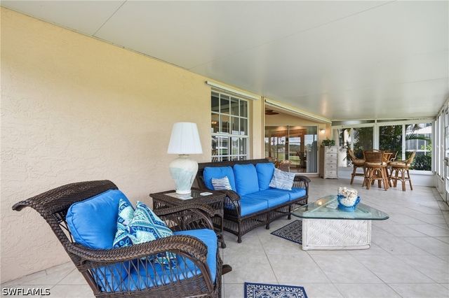 20918 Country Barn DR, Estero, FL 33928