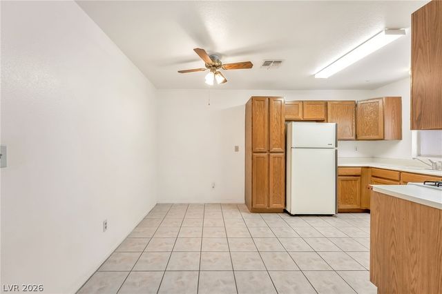 4656 BUMBLEBEE Circle, Las Vegas, NV 89122