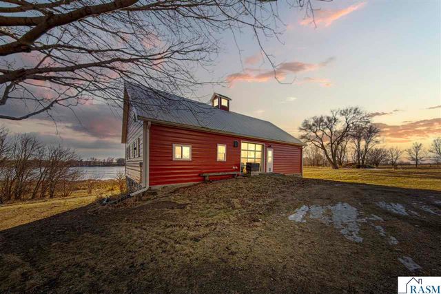 12141 Tripp Avenue, Dundee, MN 56131