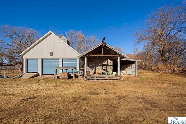 12141 Tripp Avenue, Dundee, MN 56131