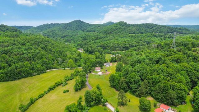3808 Little Indian Creek Road, Woodbine, KY 40771
