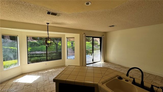 3025 Harborside Drive, Las Vegas, NV 89117