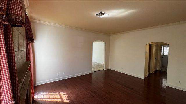 3025 Harborside Drive, Las Vegas, NV 89117