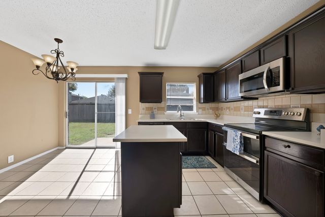 115 Walnut Drive, Seagoville, TX 75159