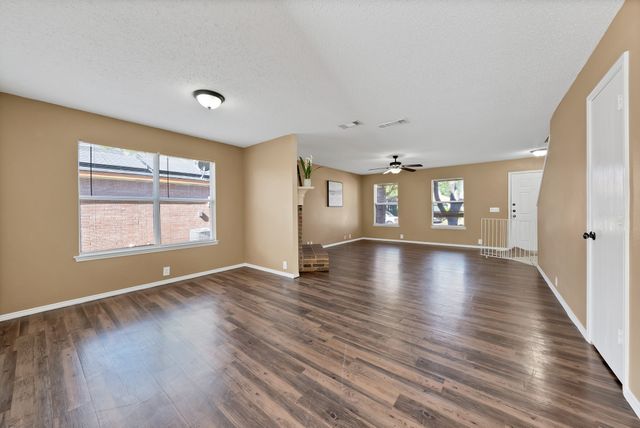 115 Walnut Drive, Seagoville, TX 75159