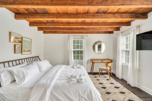 244 N Main Street, Southampton, NY 11968