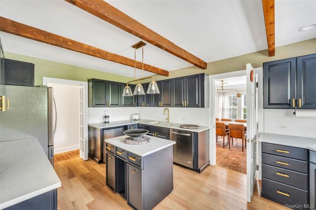 244 N Main Street, Southampton, NY 11968