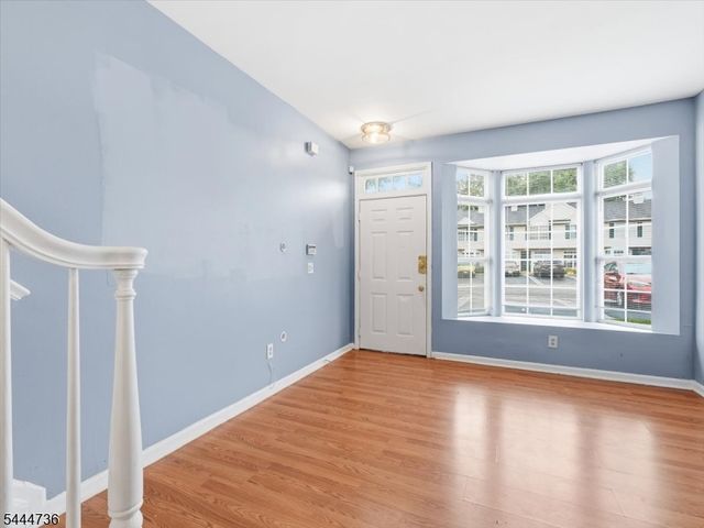 4 Derby St, East Orange City, NJ 07018