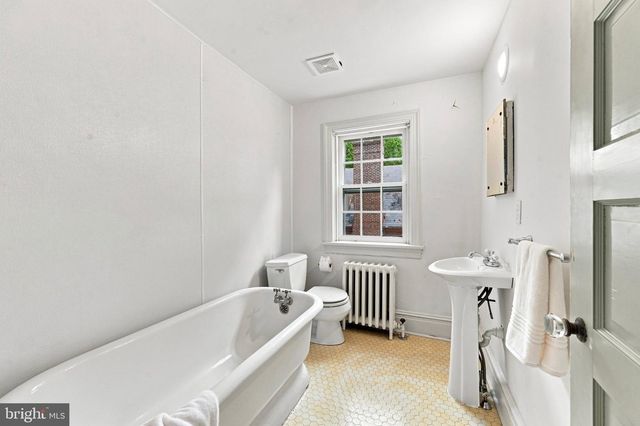 702 GREENHILL AVE, Wilmington, DE 19805