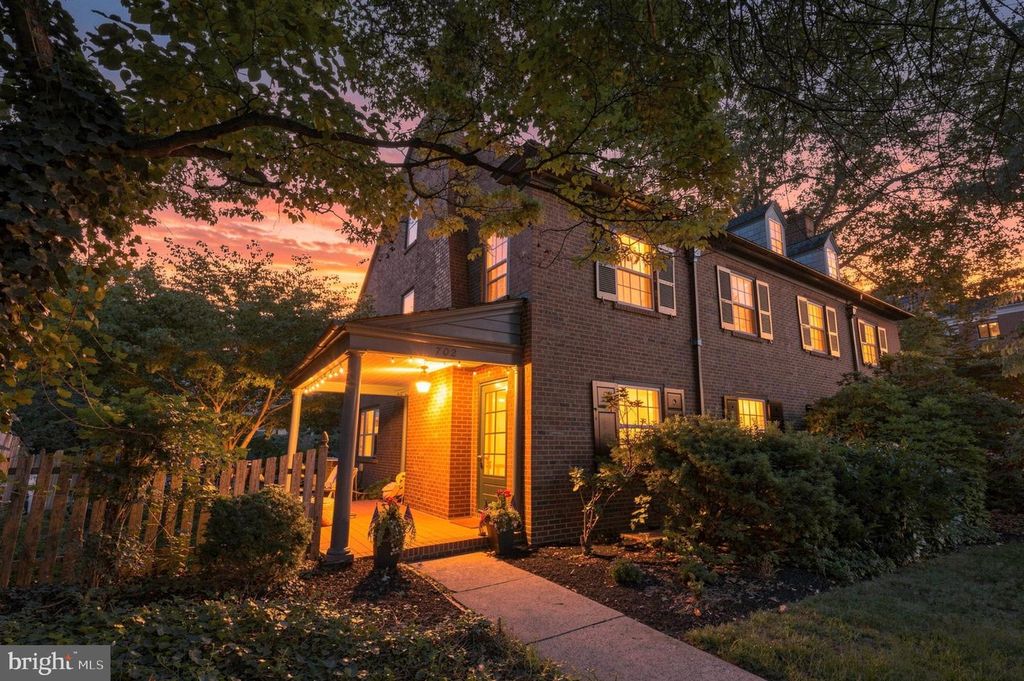 702 GREENHILL AVE, Wilmington, DE 19805