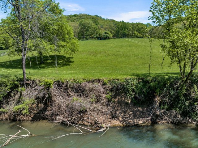 322 Vaughn Rd, Nashville, TN 37221