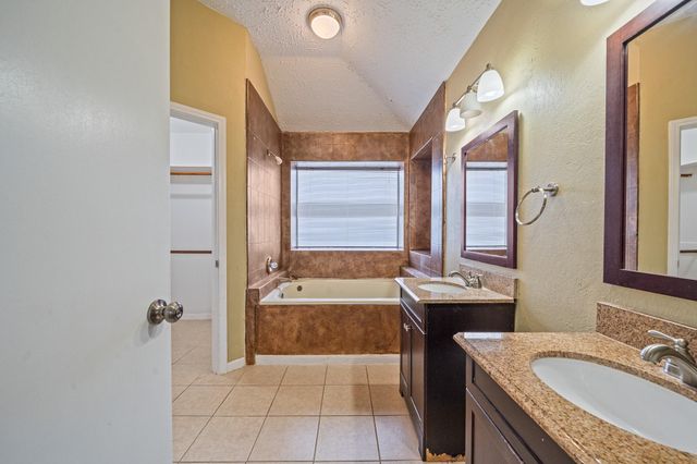 18123 Lake Bend Drive, Houston, TX 77084