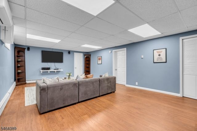 21 Mcguire St, Woodbridge Twp., NJ 08840