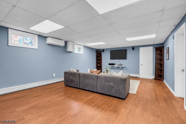 21 Mcguire St, Woodbridge Twp., NJ 08840