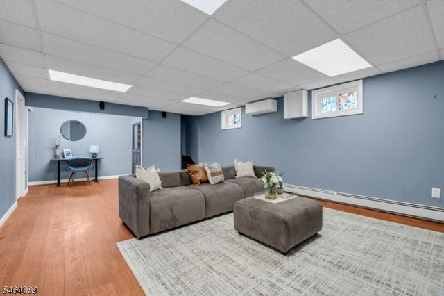 21 Mcguire St, Woodbridge Twp., NJ 08840