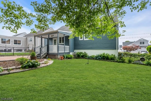 21 Mcguire St, Woodbridge Twp., NJ 08840