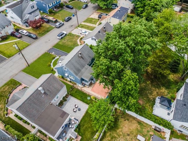 21 Mcguire St, Woodbridge Twp., NJ 08840