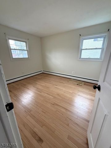 21 Mcguire St, Woodbridge Twp., NJ 08840