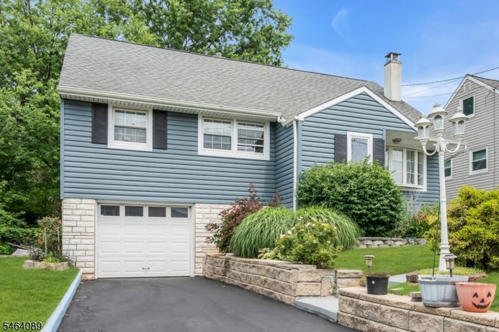 21 Mcguire St, Woodbridge Twp., NJ 08840
