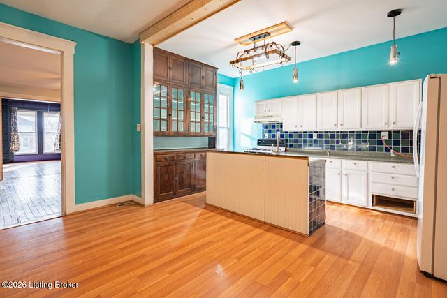 132 Stoll Ave, Louisville, KY 40206