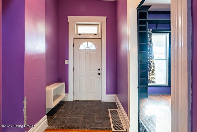 132 Stoll Ave, Louisville, KY 40206