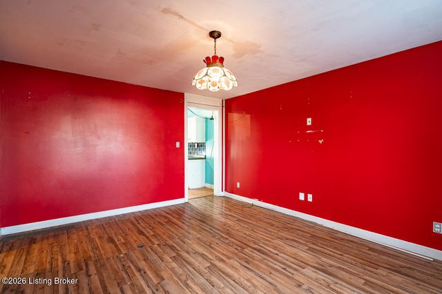 132 Stoll Ave, Louisville, KY 40206