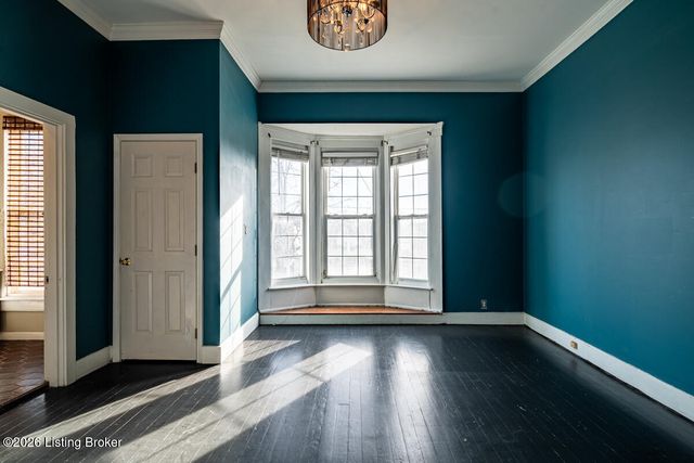 132 Stoll Ave, Louisville, KY 40206