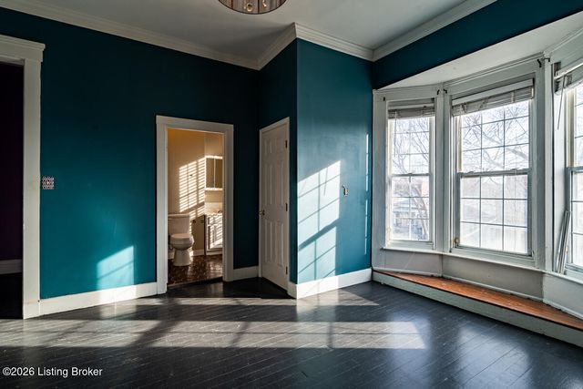 132 Stoll Ave, Louisville, KY 40206