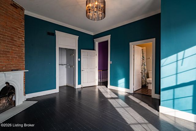 132 Stoll Ave, Louisville, KY 40206