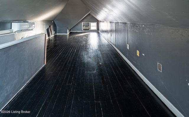 132 Stoll Ave, Louisville, KY 40206