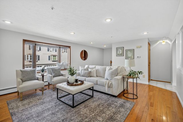 620 Hackett Hill Road, Manchester, NH 03102