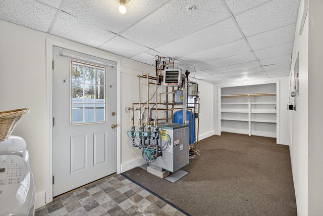 620 Hackett Hill Road, Manchester, NH 03102