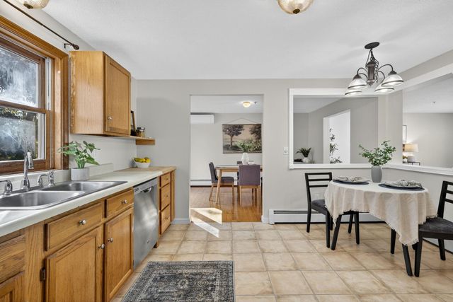 620 Hackett Hill Road, Manchester, NH 03102