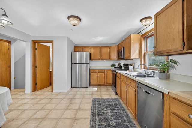 620 Hackett Hill Road, Manchester, NH 03102