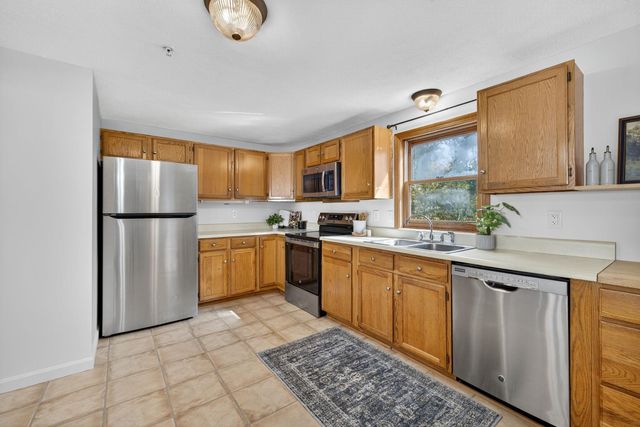 620 Hackett Hill Road, Manchester, NH 03102