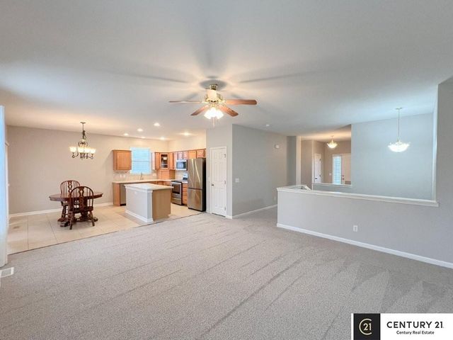 14860 Grebe Street, Bennington, NE 68007