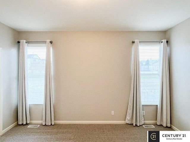 14860 Grebe Street, Bennington, NE 68007